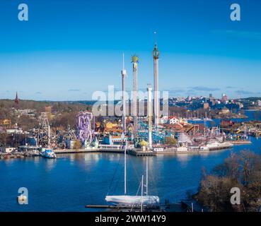 Parc d'attractions Grona Lund à Djurgarden, Stockholm. Vue aérienne de la capitale suédoise. Photo panoramique du dessus du drone Banque D'Images