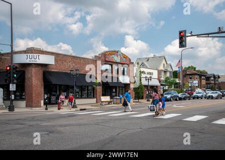 Prog Paul, Minnesota. Le quartier commerçant populaire de Grand Ave et son couloir d'affaires sont une destination de shopping charmante au cœur du quartier de produits Paul. C'est fil Banque D'Images