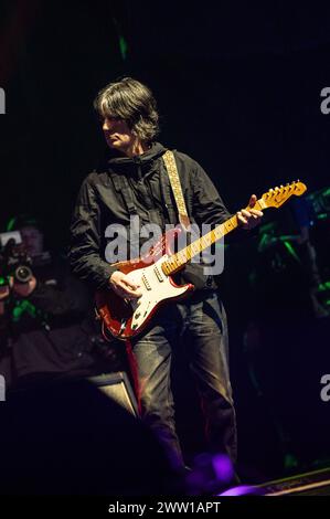 Manchester, Royaume-Uni. 20 mars 2024. Liam Gallagher et John Squire sur scène pour le premier des deux concerts de retour à Manchester Apollo. Cristina Massei/Alamy Live News Banque D'Images