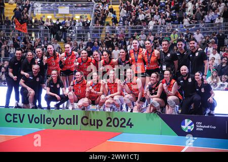 Turin, Italie. 20 mars 2024. Viteos Neuchatel UC lors du Reale Mutua Fenera Chieri vs Viteos Neuchatel, match féminin de la Coupe CEV de volleyball à Turin, Italie, 20 mars 2024 crédit : Agence photo indépendante/Alamy Live News Banque D'Images