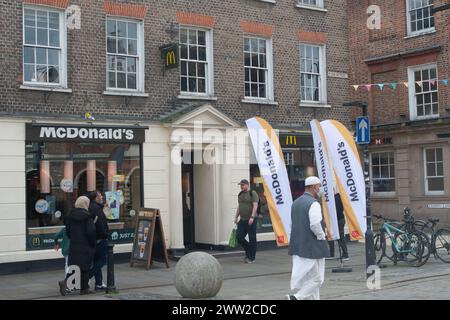 High Wycombe, Royaume-Uni. 20 mars 2024. Un restaurant McDonald's à High Wycombe, Buckinghamshire. Crédit : Maureen McLean/Alamy Banque D'Images