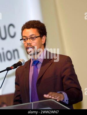 Photo de Vaughan Gething, qui a été confirmé comme nouveau premier ministre du pays de Galles par le parlement gallois hier. Il est photographié parlant lors d'un événement à Cardiff en juin 2007. Banque D'Images