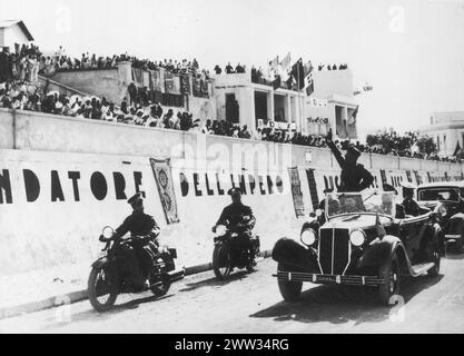 Mussolini à Tobrouk, Libye (1937) Banque D'Images