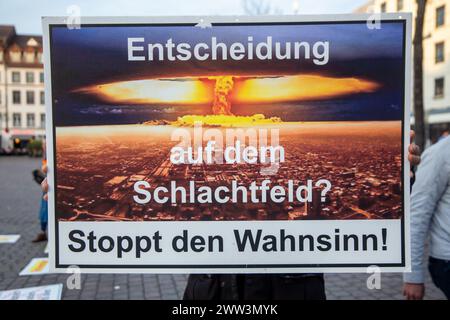 Mannheim, 20 ans. März 2024 : Kundgebung der OffGes – OFFENE GESELLSCHAFT KURPFALZ für den Stopp von weiteren Waffenlieferungen an die Ukraine und die Aufn Banque D'Images