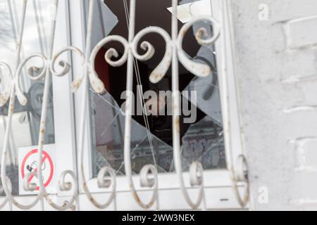 Kiev, Ukraine. 21 mars 2024. KIEV, UKRAINE - 21 MARS - suite à une attaque de missiles russes sur le district de Podilskyï à Kiev, capitale de l'Ukraine. Crédit : Ukrinform/Alamy Live News Banque D'Images