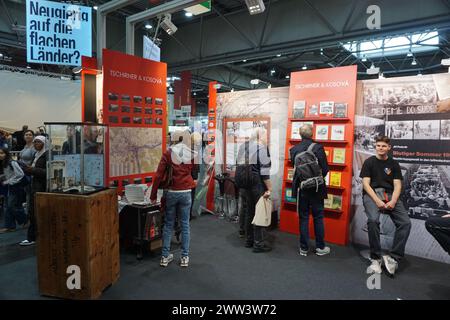 Lipsko, Allemagne. 21 mars 2024. Le stand Tschirner & Kosova est vu à la Foire du livre de Leipzig, à Leipzig, en Allemagne, le 21 mars 2024. Crédit : Ales Zapotocky/CTK photo/Alamy Live News Banque D'Images