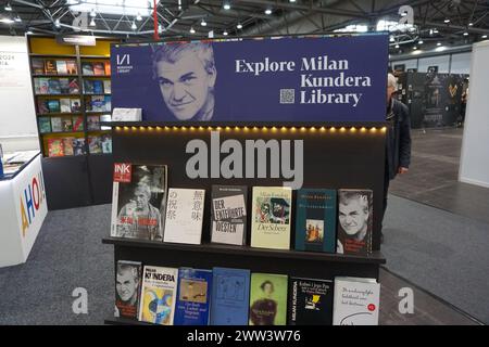 Lipsko, Allemagne. 21 mars 2024. Présentation de la Bibliothèque Milan Kundera à Brno sur le stand tchèque à la Foire du livre de Leipzig, à Leipzig, Allemagne, le 21 mars 2024. Crédit : Ales Zapotocky/CTK photo/Alamy Live News Banque D'Images