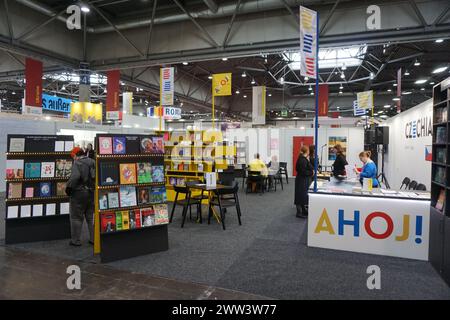 Lipsko, Allemagne. 21 mars 2024. Le stand tchèque est vu à la Foire du livre de Leipzig, à Leipzig, en Allemagne, le 21 mars 2024. Crédit : Ales Zapotocky/CTK photo/Alamy Live News Banque D'Images