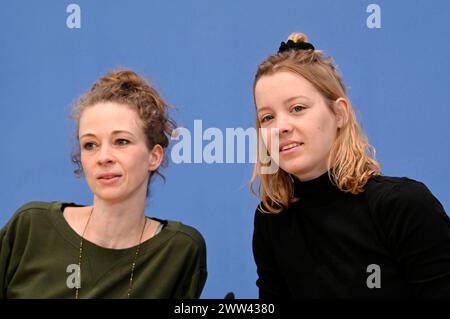 Helena Steinhaus und Carla Reemtsma BEI der Bundespressekonferenz zum Thema Klimageld - Wir zeigen, dass es möglich ist im Haus der Bundespressekonferenz. Berlin, 21.03.2024 *** Helena Steinhaus et Carla Reemtsma à la conférence de presse fédérale sur le thème de l'argent climatique nous montrons que c'est possible à la conférence de presse fédérale Berlin, 21 03 2024 Foto:XF.xKernx/xFuturexImagex klimageld 4306 Banque D'Images