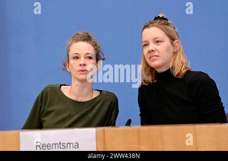 Helena Steinhaus und Carla Reemtsma BEI der Bundespressekonferenz zum Thema Klimageld - Wir zeigen, dass es möglich ist im Haus der Bundespressekonferenz. Berlin, 21.03.2024 *** Helena Steinhaus et Carla Reemtsma à la conférence de presse fédérale sur le thème de l'argent climatique nous montrons que c'est possible à la conférence de presse fédérale Berlin, 21 03 2024 Foto:XF.xKernx/xFuturexImagex klimageld 4305 Banque D'Images