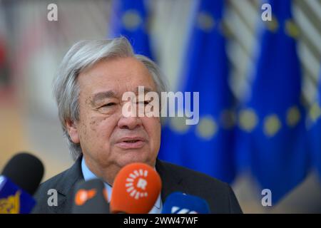 Bruxelles, Belgique. 21 mars 2024. Le secrétaire général des Nations Unies Antonio Guterres s’adresse à la presse à son arrivée au sommet du Conseil européen. Les dirigeants de l'UE discuteront de la poursuite du soutien à l'Ukraine face à la RussiaÕs guerre d'agression, à la sécurité et à la défense, à la situation actuelle au moyen-Orient, à l'élargissement, aux relations extérieures, aux migrations et à l'agriculture. Les dirigeants prendront également un déjeuner avec le Secrétaire général des Nations Unies, Ant-nio Guterres. Prise à Bruxelles, Belgique. Le 21 mars 2024. (Jonathan Raa/Sipa USA) crédit : Sipa USA/Alamy Live News Banque D'Images