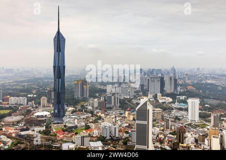 Vue du gratte-ciel Merdeka 118 depuis la tour de Kuala Lumpur, Kuala Lumpur, Malaisie Banque D'Images