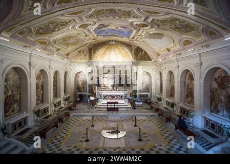 Naples. Italie. La crypte de la basilique Santa Maria della Sanità, par l'architecte dominicain Fra' Giuseppe Nuvolo (1570-1643), 1602-1610. Banque D'Images