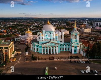 Soir été Kursk, Cathédrale de l'icône de la mère de Dieu le signe Znamensky, vue aérienne de drone. Banque D'Images