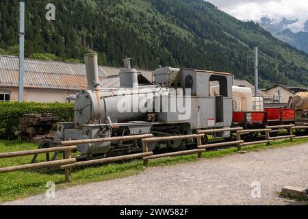 La locomotive à vapeur historique numéro 7, construite en 1926, transportait les touristes jusqu'en 1981 jusqu'à la mer de glace, exposée à la gare du Montenvers, Chamonix Banque D'Images