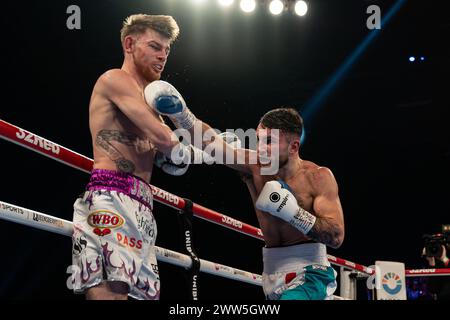 Owen Cooper remporte le titre WBO European Welterweight Banque D'Images