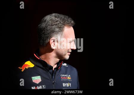 MELBOURNE, AUSTRALIE 25 février 2024. Sur la photo : Oracle Red Bull Racing, le principal de l'équipe Christian Horner dans le paddock au Rolex Australian Grand Prix 2024 de la FIA Formula 1 3ème manche du 22 au 24 mars à l'Albert Park Street circuit, Melbourne, Australie. Crédit : Karl Phillipson/Alamy Live News Banque D'Images