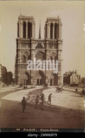 Photo vintage en noir et blanc de la cathédrale notre-Dame de Paris, France CA. 1885, impression albumen Banque D'Images