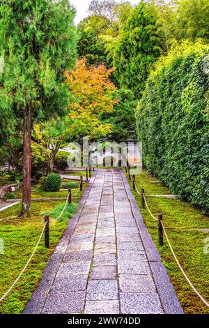 Chemin coloré Tofuku-Ji Funda-in Sesshu-ji Temple bouddhiste Kyoto Banque D'Images