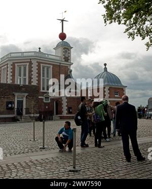 Faites la queue pour visiter l'Observatoire royal de Greenwich, Londres, Royaume-Uni Banque D'Images