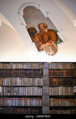 Zeliv, République tchèque. 19 mars 2024. La bibliothèque du monastère prémonstraten de Zeliv, après reconstruction, sera ouverte au public à partir du 23 mars. Bibliothèque photographiée à Zeliv, République tchèque, 19 mars 2024. Crédit : Lubos Pavlicek/CTK photo/Alamy Live News Banque D'Images