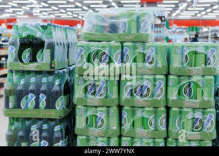 Tyumen, Russie-11 janvier 2024 : Tuborg, une brasserie danoise fondée en 1873 à Hellerup. Banque D'Images