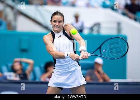 MIAMI GARDENS, FLORIDE - 21 MARS : contre of lors de leur match le jour 6 de l'Open de Miami au Hard Rock Stadium le 21 mars 2024 à Miami Gardens, Floride. (Photo de Mauricio Paiz) Banque D'Images