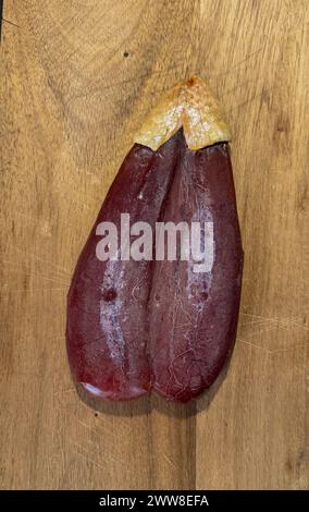 La bottarga, la roe pressée et séchée du mulet, utilisée dans la cuisine sarde Banque D'Images