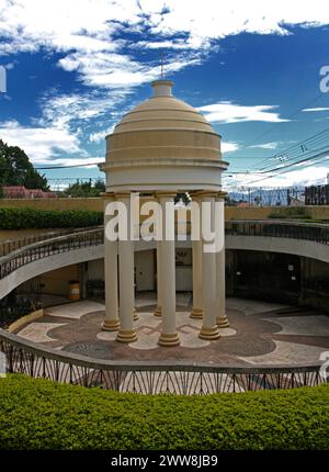 Chapelle de la Vierge la Negrita dans le jardin de la Basilique notre-Dame des Anges, Cartago, Costa Rica, Amérique centrale. Banque D'Images