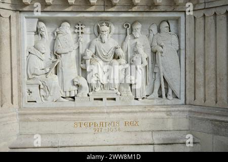 Détail en relief de la Statue de préparation Stephen Ier au Bastion des pêcheurs. Par le sculpteur Alajos Stróbl, achevé en 1906. Banque D'Images