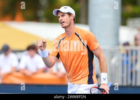 Miami Gardens, Floride, États-Unis. 21 mars 2024. Andy Murray (GBR) réagit lors de son match de double masculin à l'Open de Miami 2024 présenté par Itau au Hard Rock Stadium. (Crédit image : © Debby Wong/ZUMA Press Wire) USAGE ÉDITORIAL SEULEMENT! Non destiné à UN USAGE commercial ! Banque D'Images