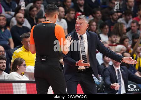 Milan, Italie. 22 mars 2024. EA7 EMPORIO ARMANI OLIMPIA MILANO VS FENERBAHCE BEKO ISTANBUL, ENTRAÎNEUR PRINCIPAL DE NELLA FOTO SARAS JASIKEVICIUS (FENERBAHCE BEKO ISTANBUL) pendant EA7 Emporio Armani Milano vs Fenerbah Beko Istanbul, match de basket Euroleague à Milan, Italie, 22 mars 2024 crédit : Agence photo indépendante/Alamy Live News Banque D'Images