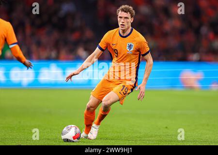 Amsterdam, pays-Bas. 22 mars 2024. AMSTERDAM, PAYS-BAS - 22 MARS : Mats Wieffer dribble lors du match amical international entre les pays-Bas et l'Écosse au Johan Cruijff Arena le 22 mars 2024 à Amsterdam, pays-Bas. (Photo de Peter Lous/Orange Pictures) crédit : Orange pics BV/Alamy Live News Banque D'Images