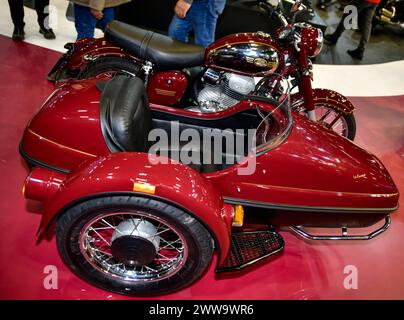 JAWA 300 perak sidecar Istanbul Turkiye 03 21 2024 motobike 2024 Banque D'Images