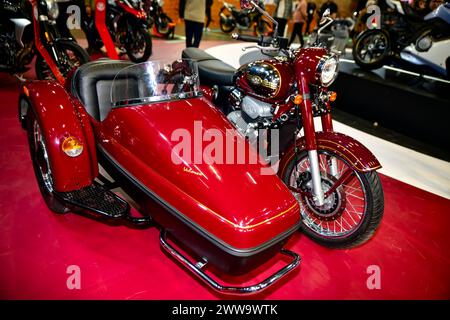 JAWA 300 perak sidecar Istanbul Turkiye 03 21 2024 motobike 2024 Banque D'Images