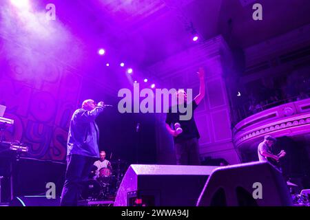 Newcastle, Royaume-Uni - 22 mars 2024. Les Happy Mondays se produisent à l'O2 City Hall, Newcastle. Crédit photo : Jill O'Donnell / Alamy Live News Banque D'Images