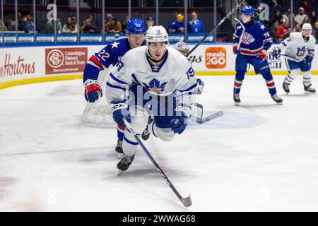 22 mars 2024 : L'attaquant des Marlies de Toronto Grant Cruikshank (19 ans) patine en troisième période contre les Américains de Rochester. Les Américains de Rochester ont accueilli les Marlies de Toronto dans un match de la Ligue américaine de hockey au Blue Cross Arena de Rochester, New York. (Jonathan Tenca/CSM) Banque D'Images