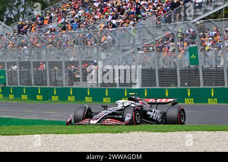 MELBOURNE, AUSTRALIE. 23 mars 2024. 27 Nico Hülkenberg (DEU) MoneyGram Haas F1 Team lors de la séance d'essais libres 3 au Rolex Australian Grand Prix 2024 de la FIA Formula 1 3ème manche du 22 au 24 mars à l'Albert Park Street circuit, Melbourne, Australie. Crédit : Karl Phillipson/Alamy Live News Banque D'Images