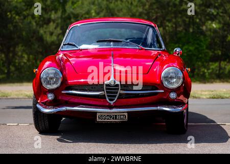 Linthe, ALLEMAGNE - 27 MAI 2023 : la voiture de sport Alfa Romeo Giulietta Sprint Speciale, 1961. Die Oldtimer Show 2023. Banque D'Images