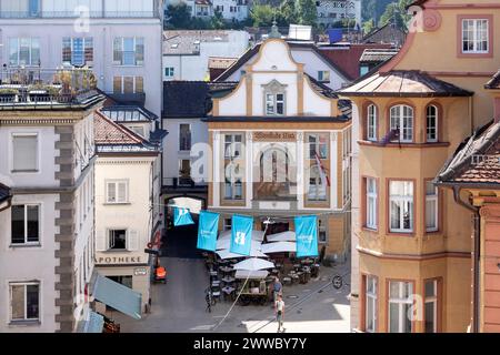 Vue de la taverne Kinz sur Kirchstraße à Bregenz, Vorarlberg, Autriche Banque D'Images