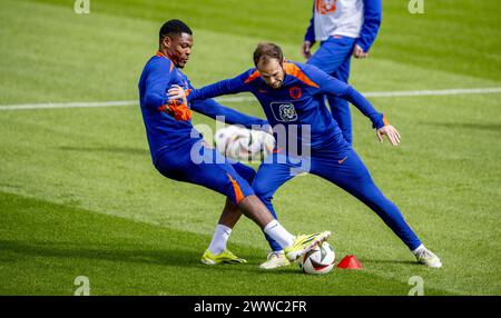 ZEIST - Daley Blind lors d'une séance d'entraînement de l'équipe nationale néerlandaise au Campus KNVB le 23 mars 2024 à Zeist, pays-Bas, en préparation du match d'entraînement contre l'Allemagne. ANP ROBIN UTRECHT pays-bas Out - belgique Out Banque D'Images