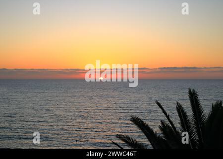 Tôt à la plage de Sotavento, lever de soleil à Costa Calma, Fuerteventura en Espagne Banque D'Images