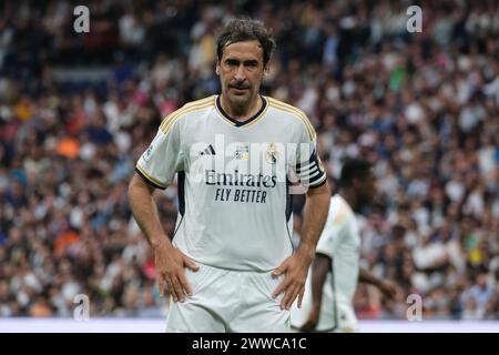 Raúl González Blanco on lors du match de football caritatif Corazon Classic 2024 entre le Real Madrid et le FC Porto, au stade Santiago Bernabeu Banque D'Images