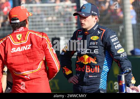 Melbourne, Australie. 23 mars 2024. Melbourne, Australie, 23. Mars : #1, Max VERSTAPPEN, NDL, Oracle Red Bull Racing RB19 Honda RBPT avec Carlos SAINZ Jr., ESP, Team Scuderia Ferrari, lors du Grand Prix de F1 d'Australie de formule 1 2024. Albert Park Grand Prix circuit, formule 1 - redevable image, photo et copyright © Clay CROSS ATP images (CROSS Clay /ATP/SPP) crédit : SPP Sport Press photo. /Alamy Live News Banque D'Images