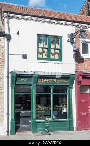 Howe's traditionnel fish and chips shop à Bishop Auckland, dans le Colorado. Durham, Angleterre, Royaume-Uni Banque D'Images