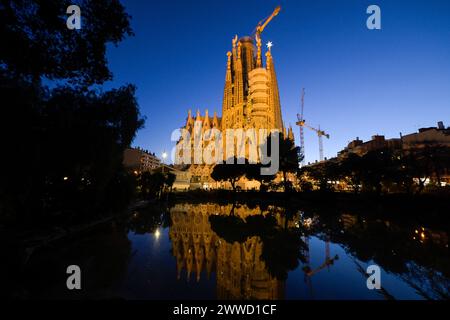 Christi-Geburts-Fassade, Sagrada Familia, Basilica von Antoni Gaudi, Barcelona, Katalonien, Spanien Banque D'Images