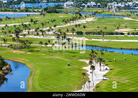 Terrain de golf sur la rive de l'océan dans le sud-ouest de la Floride. Terrain de golf en bord de mer à Boca Grande Banque D'Images