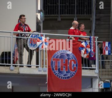 Hamar, Norvège. 23 mars 2024. Hamar, Norvège, 23 mars 2024 : des supporters de Thuringer sont vus lors du match de handball féminin de la Ligue européenne EHF entre Storhamar et Thuringer au Boligpartner Arena à Hamar, Norvège (Ane Frosaker/SPP) crédit : SPP Sport Press photo. /Alamy Live News Banque D'Images