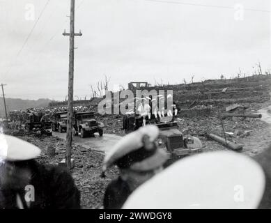 Photographies documentant les dégâts causés par la bombe atomique à Nagasaki et l'évacuation des prisonniers de guerre par le HMS Speaker en septembre-octobre 1945. Banque D'Images