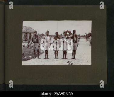 Le régiment nigérian de la Force frontalière ouest-africaine au Nigeria, engagé dans des missions militaires coloniales, de formation et des opérations régionales. Banque D'Images